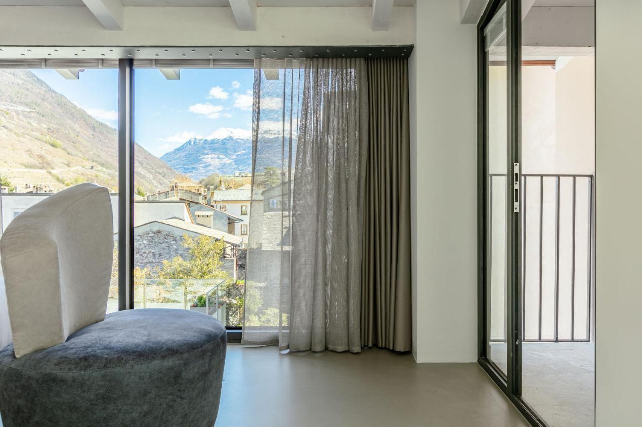 Domus Cavour Rooms&Suites Tirano Eksteriør bilde