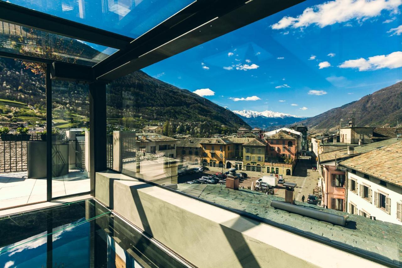 Domus Cavour Rooms&Suites Tirano Eksteriør bilde
