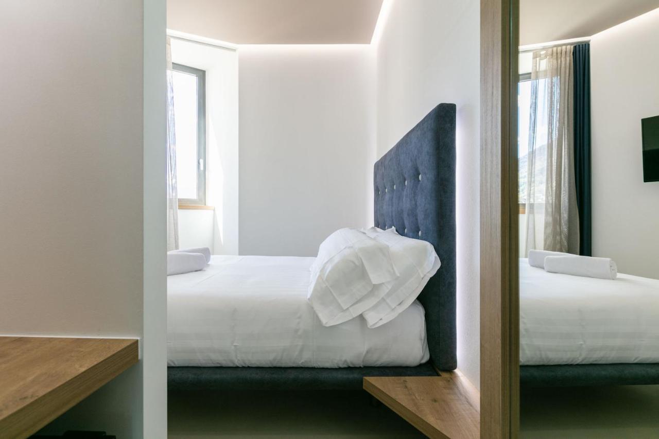 Domus Cavour Rooms&Suites Tirano Eksteriør bilde