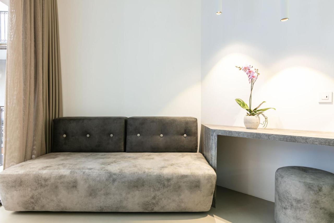 Domus Cavour Rooms&Suites Tirano Eksteriør bilde