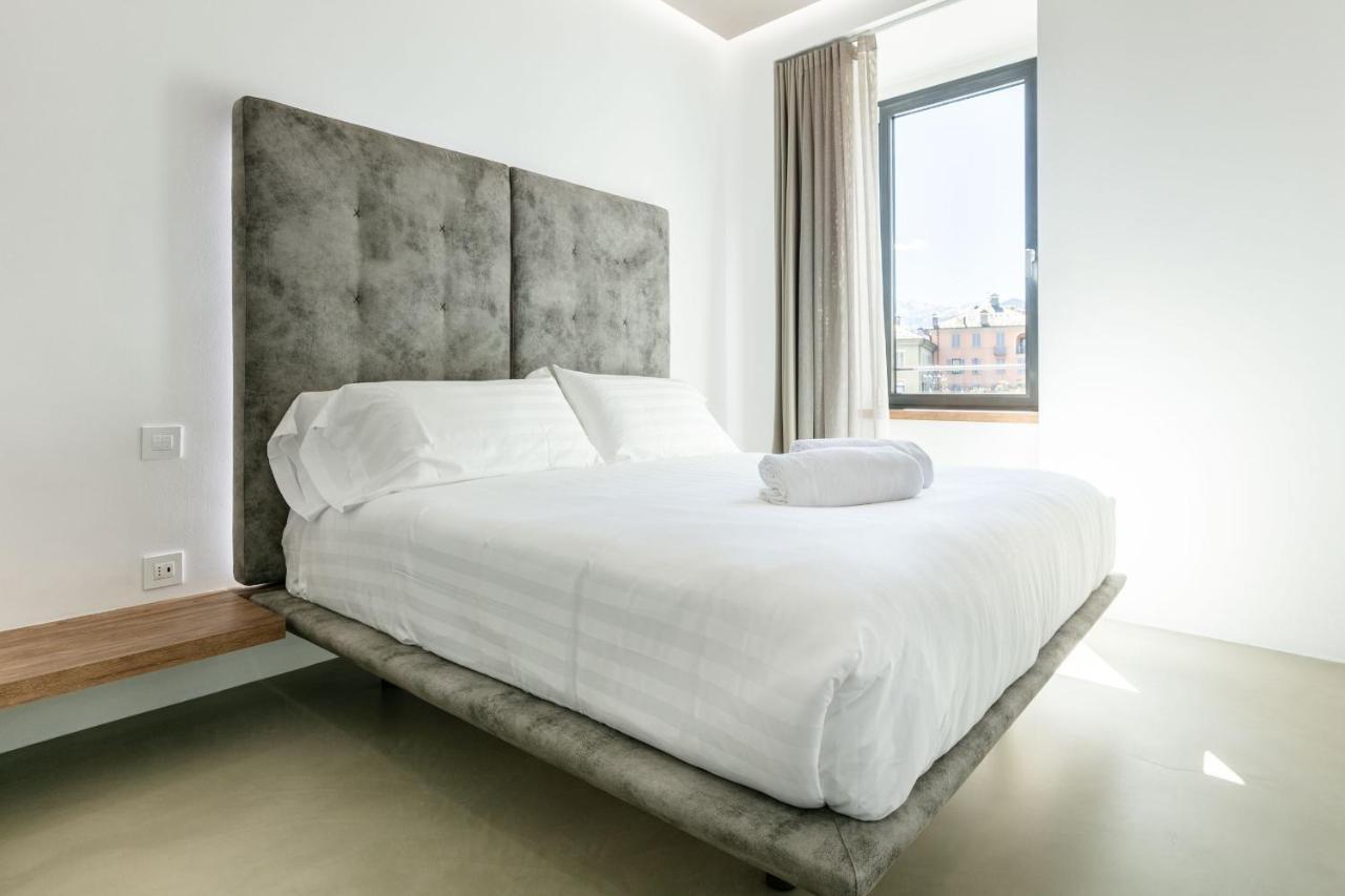 Domus Cavour Rooms&Suites Tirano Eksteriør bilde