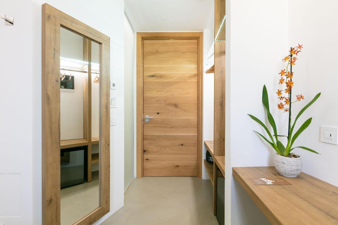 Domus Cavour Rooms&Suites Tirano Eksteriør bilde