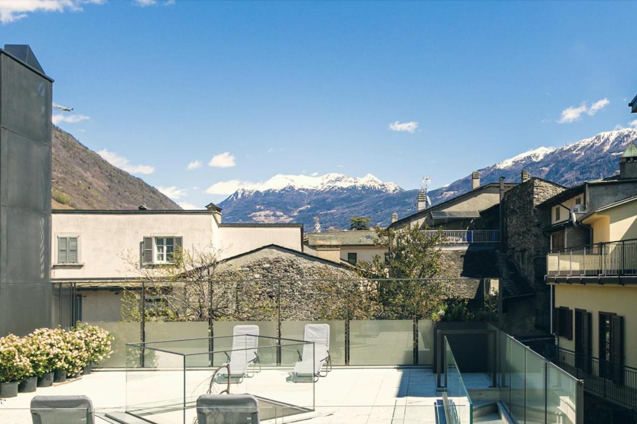 Domus Cavour Rooms&Suites Tirano Eksteriør bilde